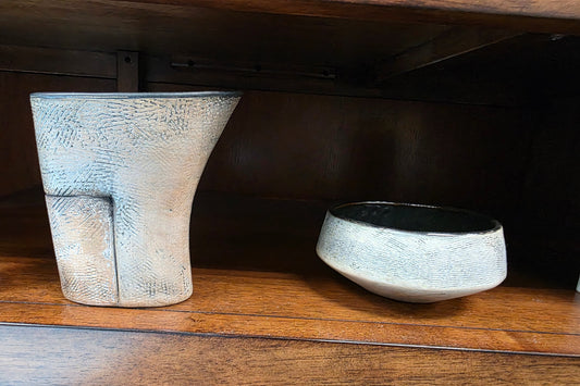 (sugar) bowl and pitcher (creamer) by Mary Barringer